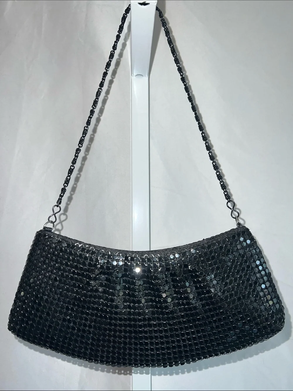 Source Unknown Vintage Black Sequin Chain-Handle Wristlet Clutch